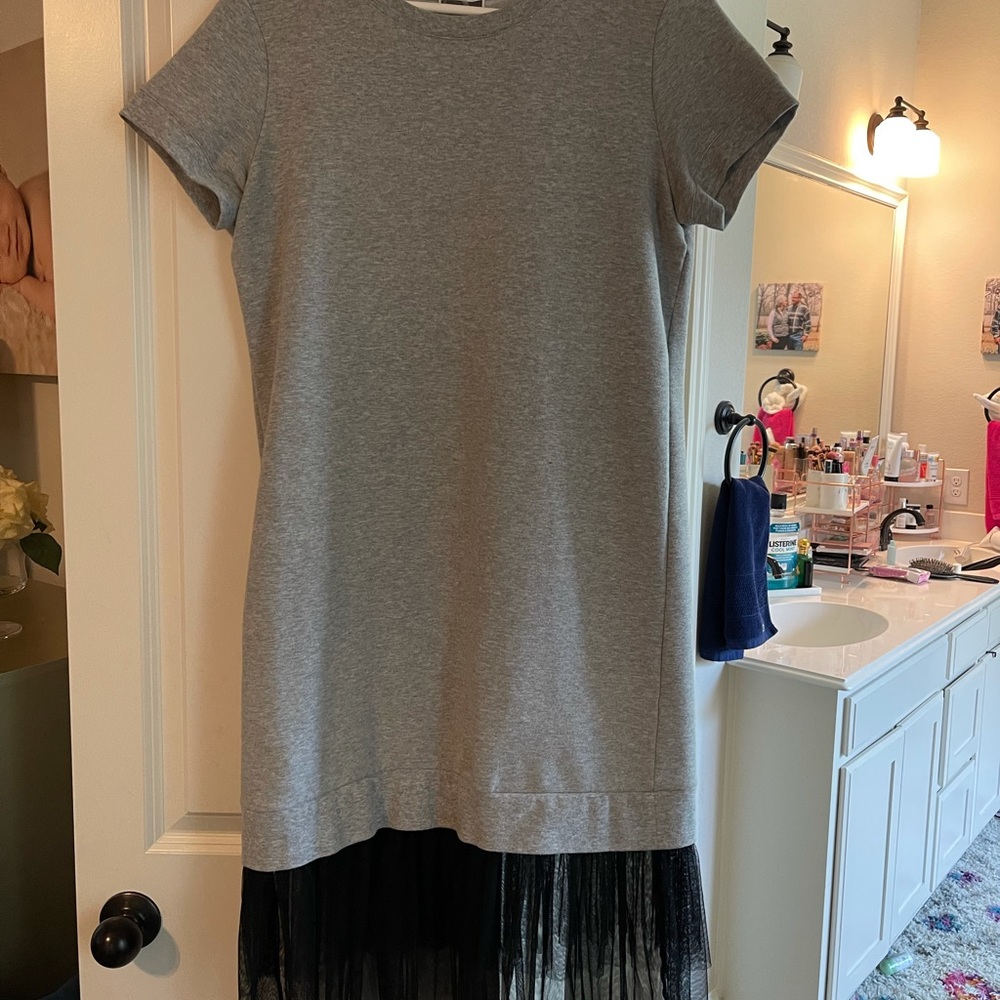 Chelsea 28 women’s dress with black ruffle size M